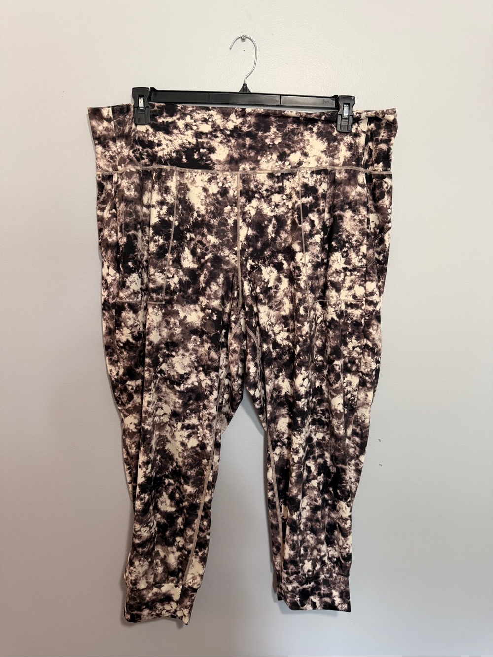 Athleta Salutation Printed Jogger Size 3X